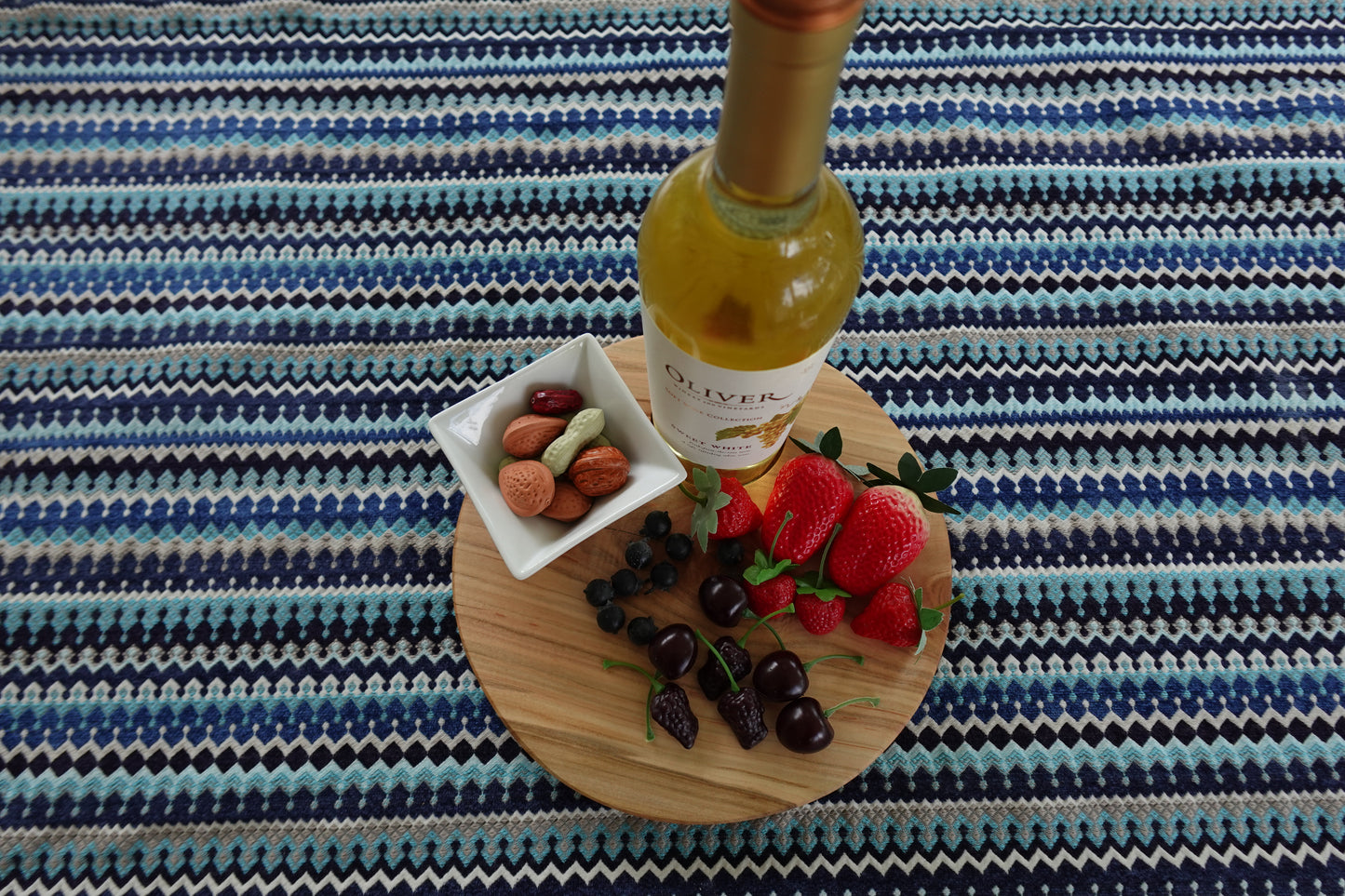 Maple Round Wine & Snacks/Charcuterie Board