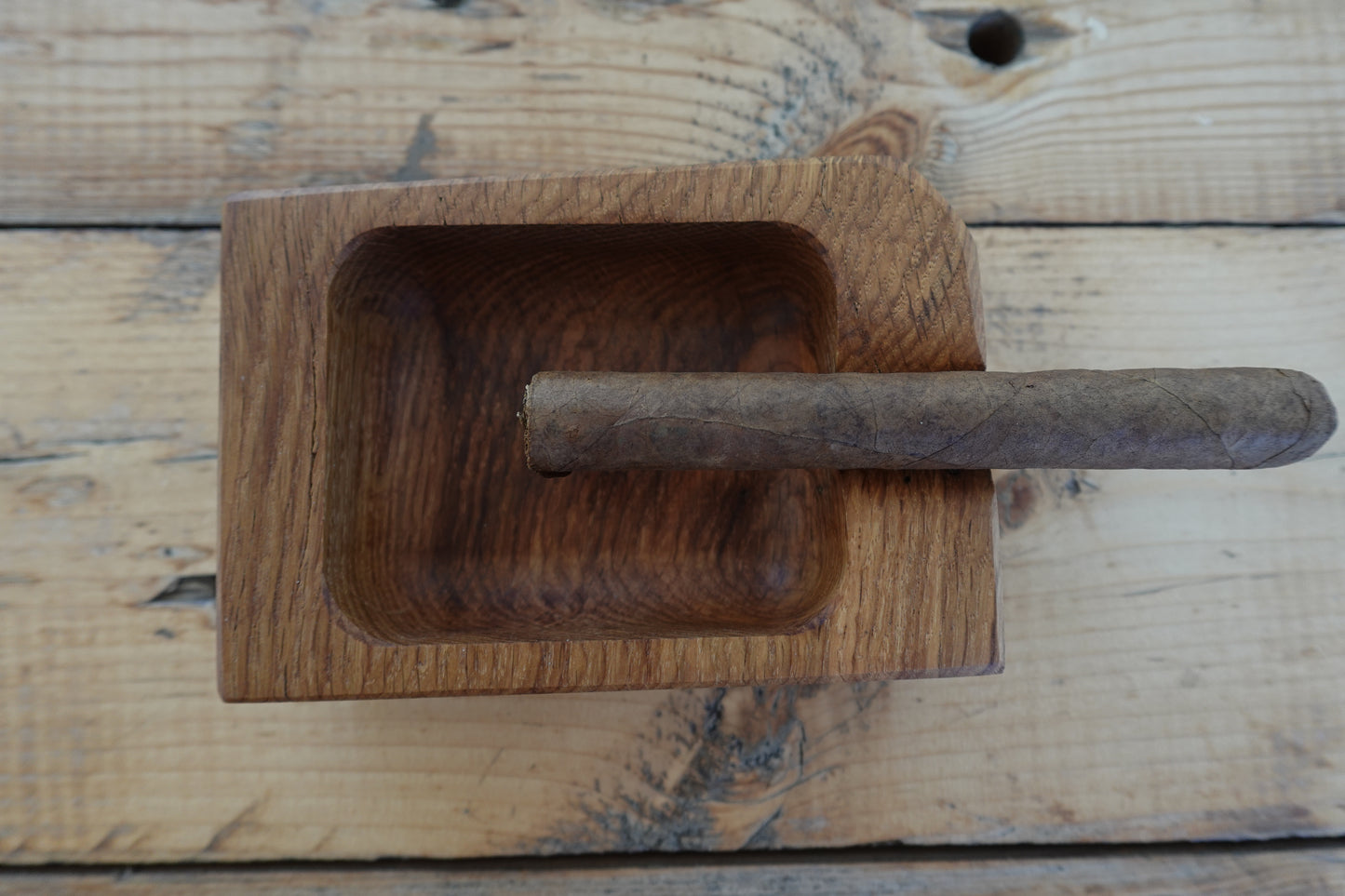 Single Slot White Oak Cigar Ashtray