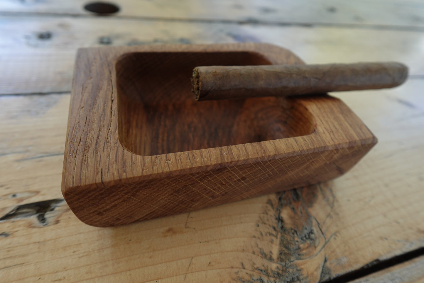 Single Slot White Oak Cigar Ashtray