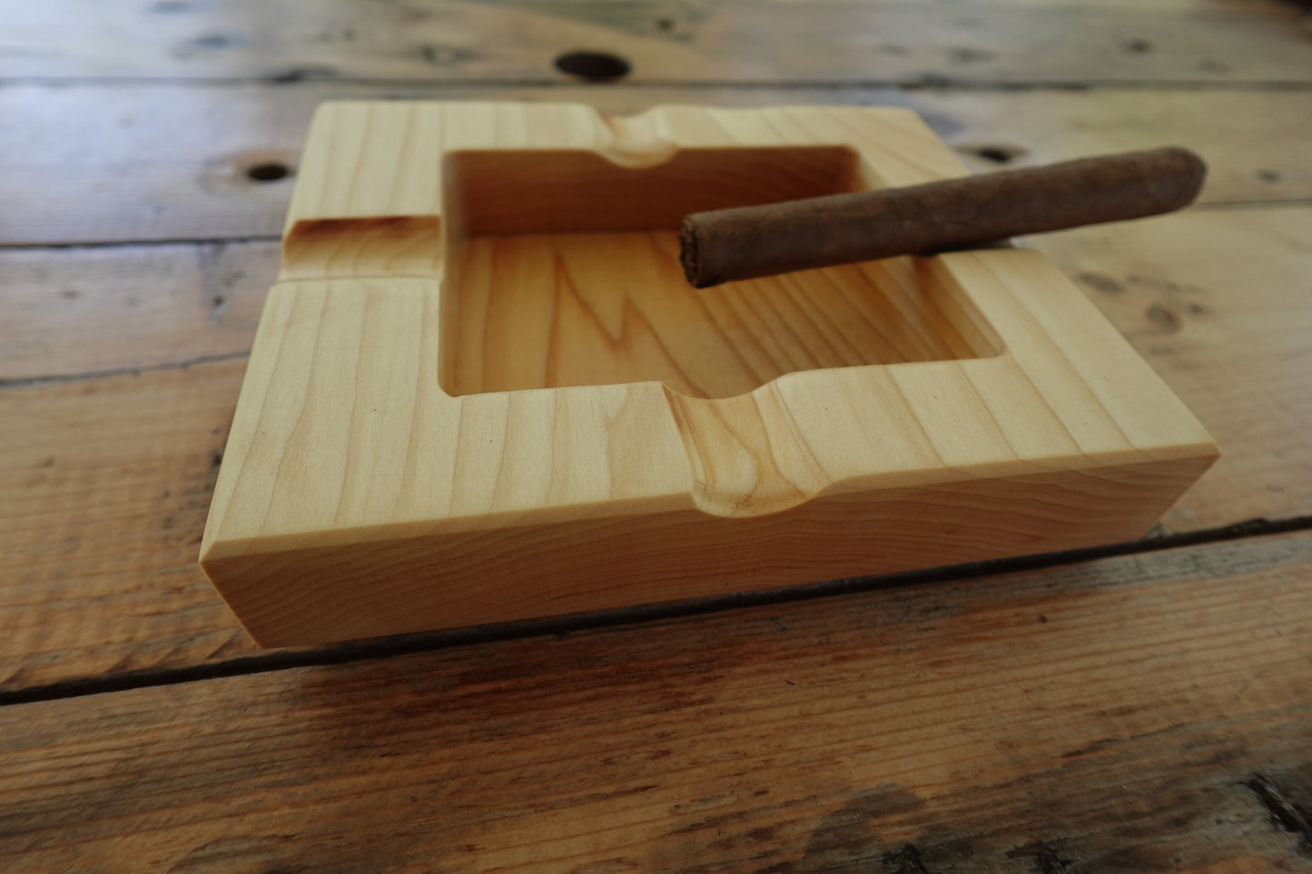 Indiana Pine 4 Slot Ashtray 422024P1