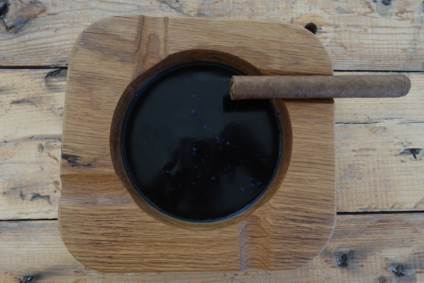 5162024WO2 Indiana White Oak 4 Slot Cigar Ashtray with Epoxy Tray