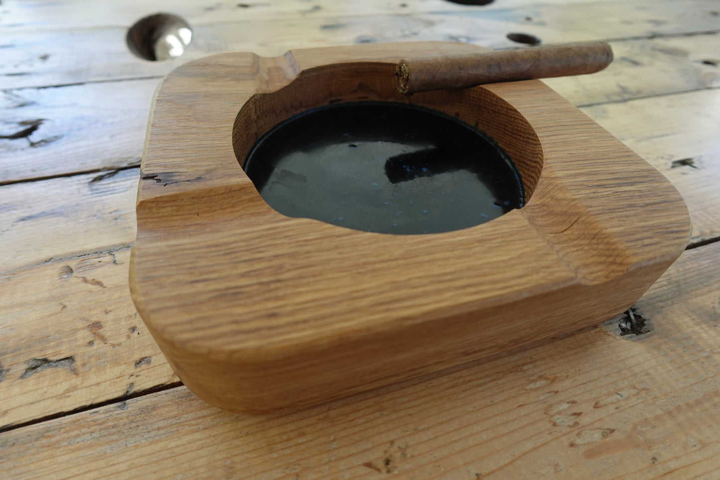 5162024WO2 Indiana White Oak 4 Slot Cigar Ashtray with Epoxy Tray