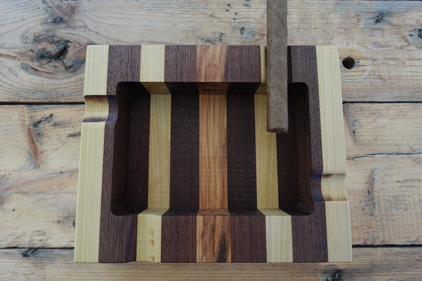 Beautiful Multi=Species Cigar Ashtray 572024MS2