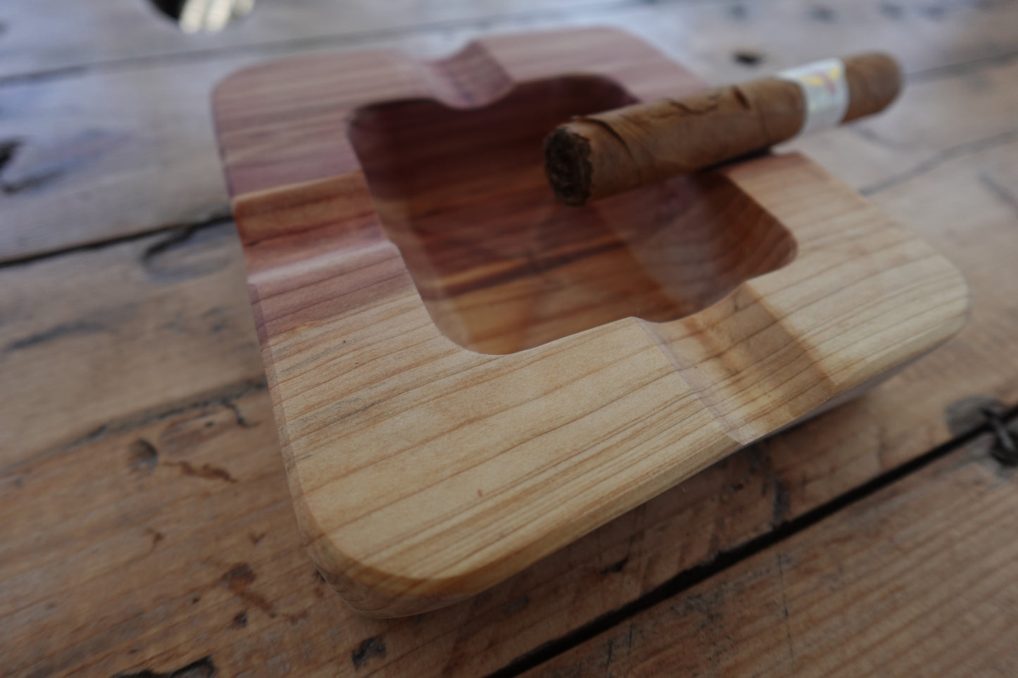 Indiana Red Cedar Cigar Ashtray 11182024RC4