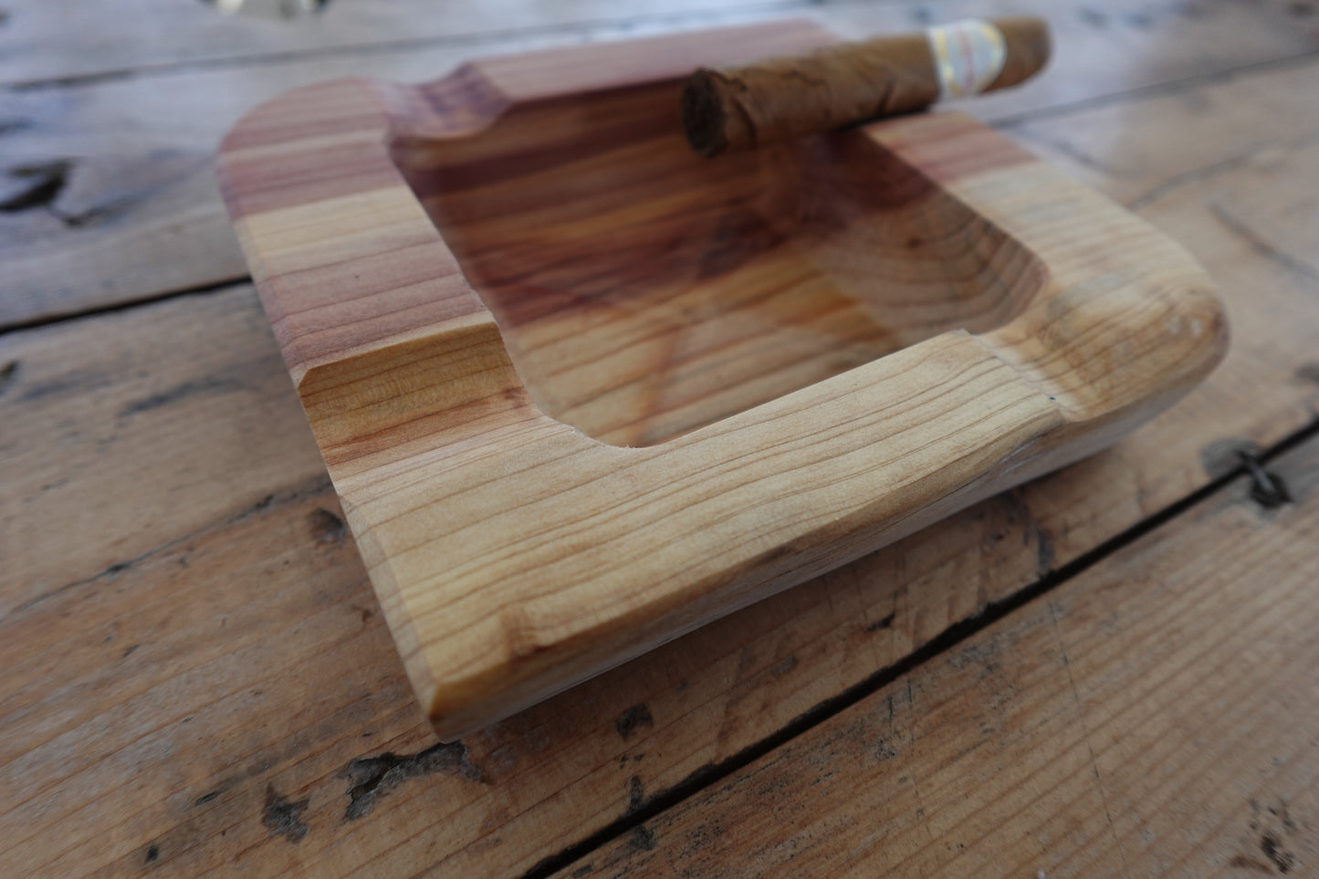 Indiana Red Cedar Cigar Ashtray 11182024RC6