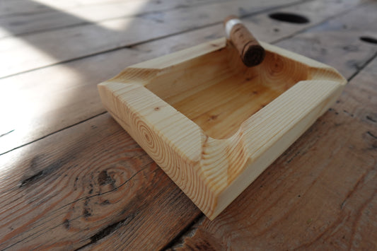 Indiana Pine Four Finger Cigar Ashtray