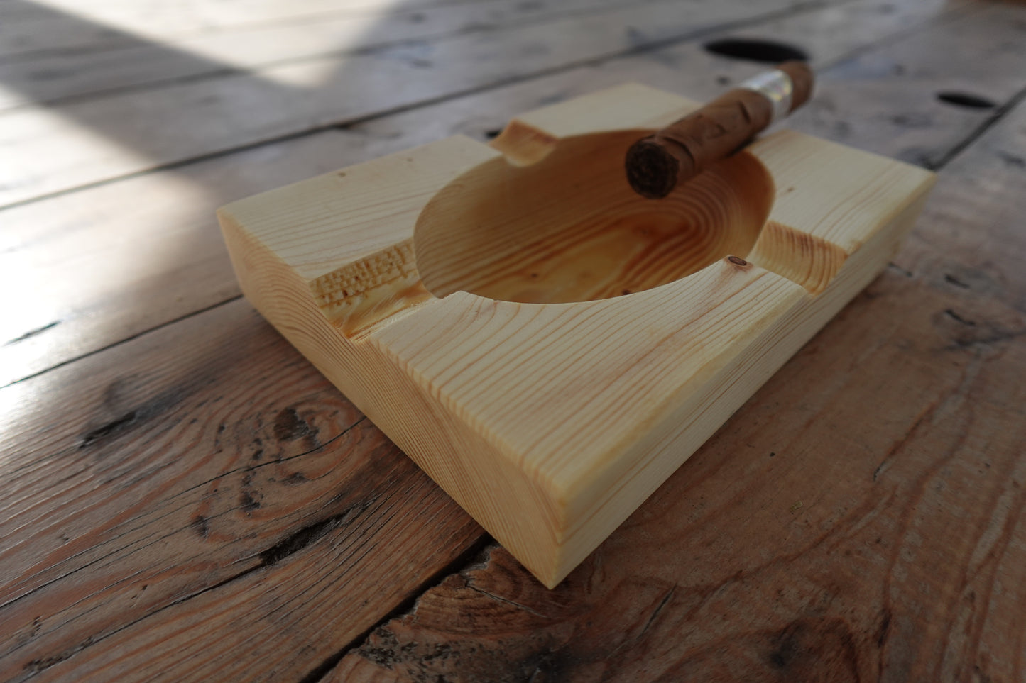 Indiana Pine 4 Slot Cigar Ashtray 1113202PS3S4