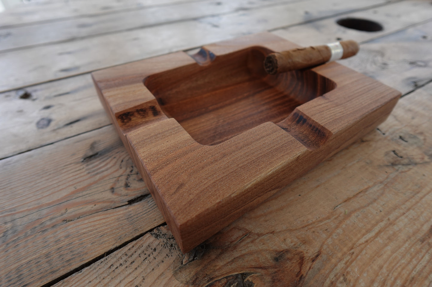 American Elm 4 Slot Cigar Ashtray