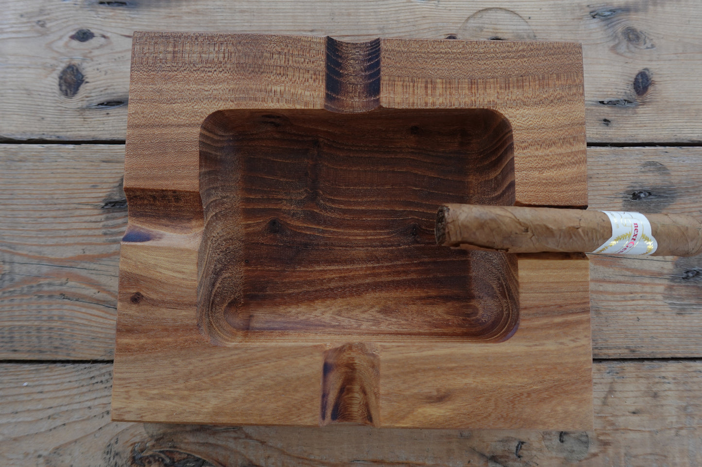 American Elm 4 Slot Cigar Ashtray  113202AES4S4