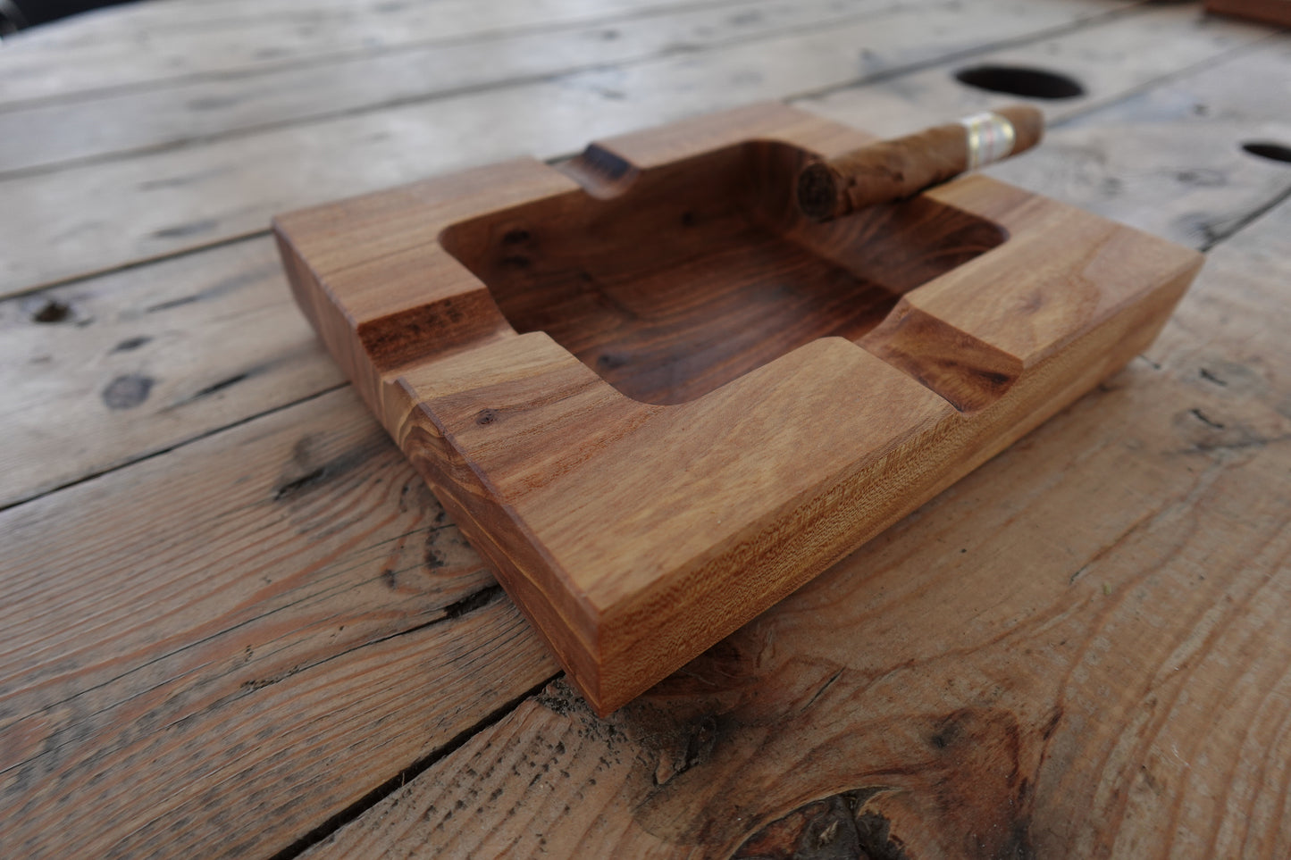 American Elm 4 Slot Cigar Ashtray  113202AES4S4