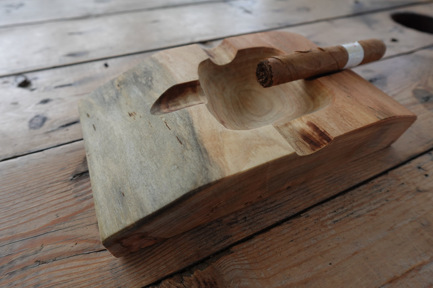 Indiana Maple 4 Slot Cigar Ashtray 113202M4S4