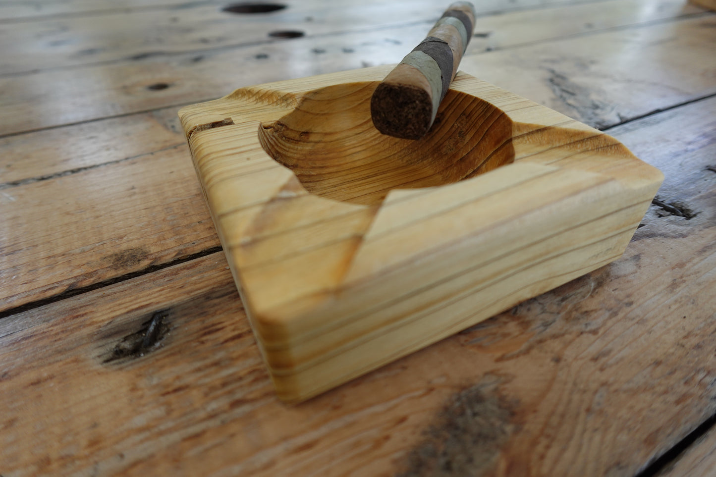 Indianapolis Motor Speedway Cigar Ashtray 6192025IMS14FA