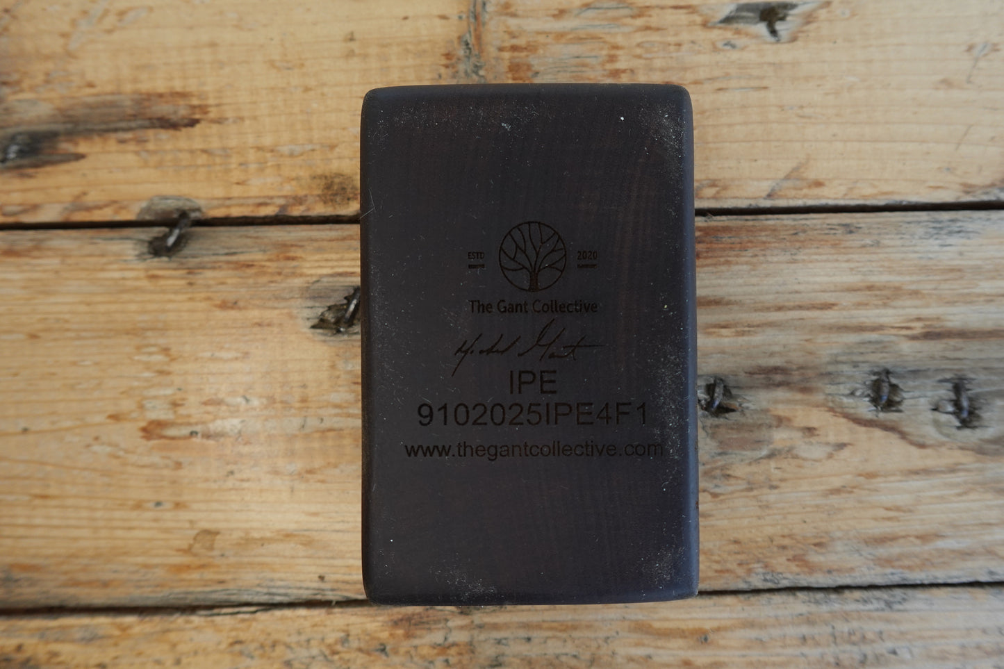 9102025IPE4F1 Ipe Cigar Ashtray