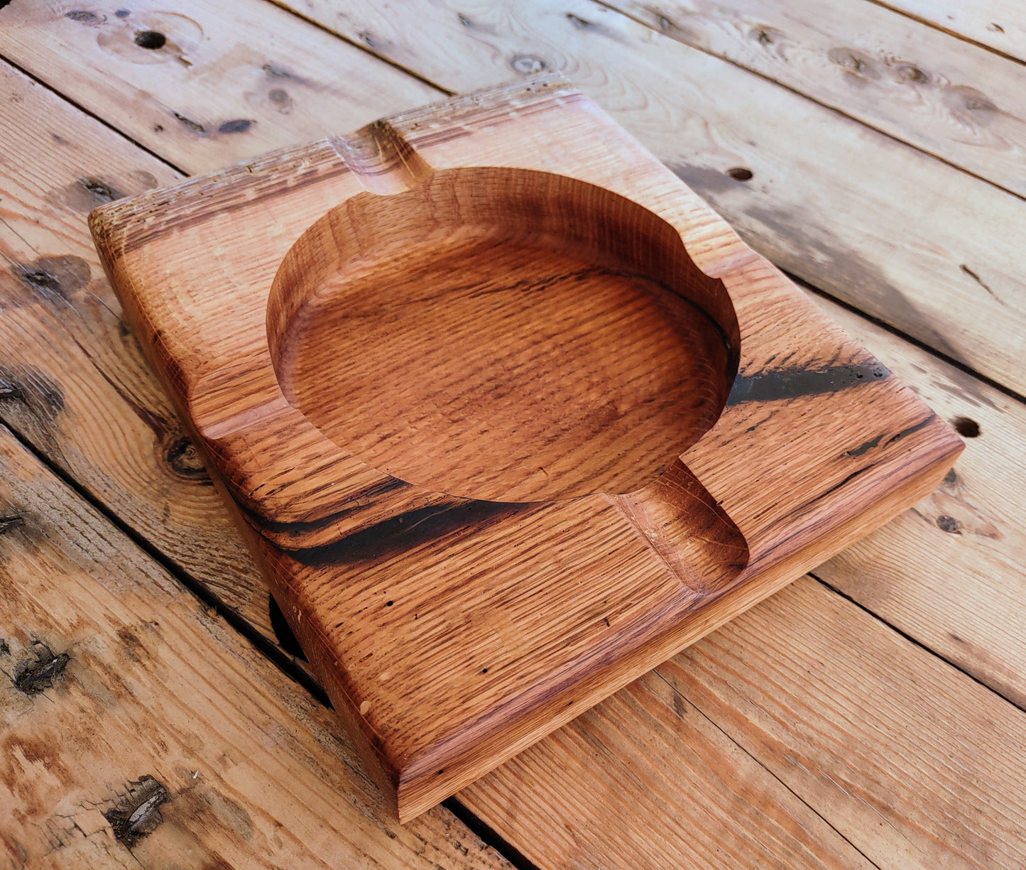 Red Oak 2272024RO1 4 slot square with circle tray and Black Epoxy accents