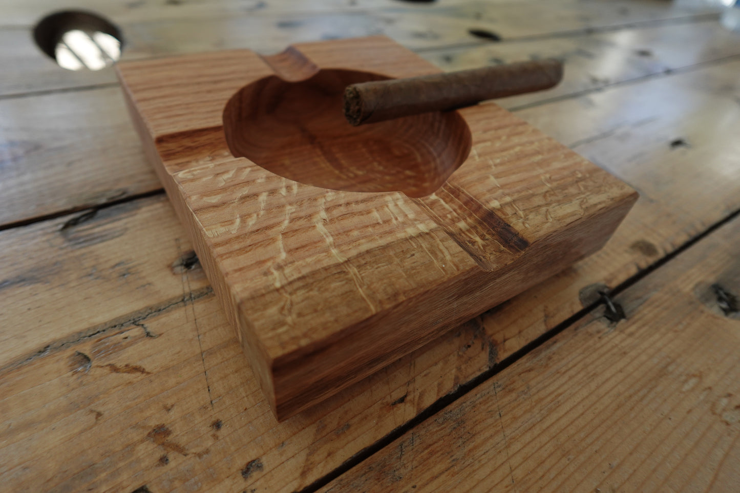 Red Oak 4 Slot Cigar Ashtray