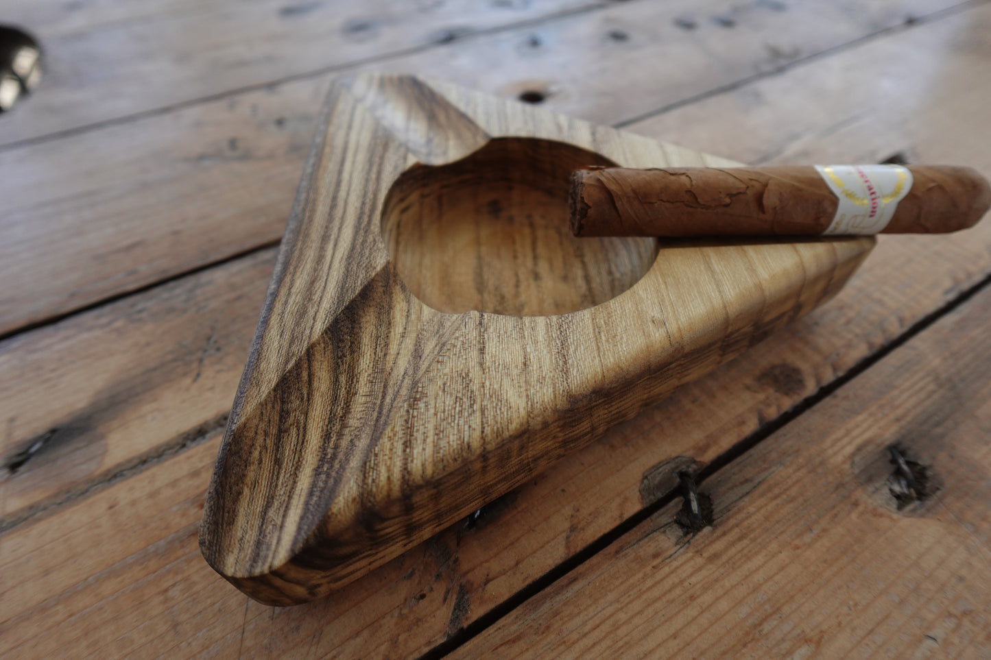 332025A1 Spalted Indiana Ash Triangle Ashtray