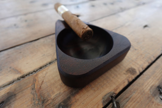 332025W3 Indiana Walnut 1 Finger Cigar Ashtray