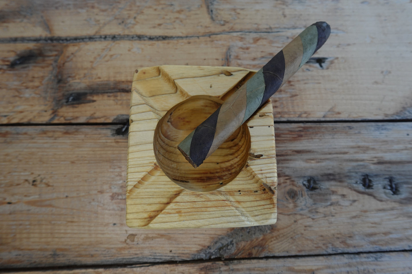 IMS Series Pine Cigar Ashtray 6192025MS54F