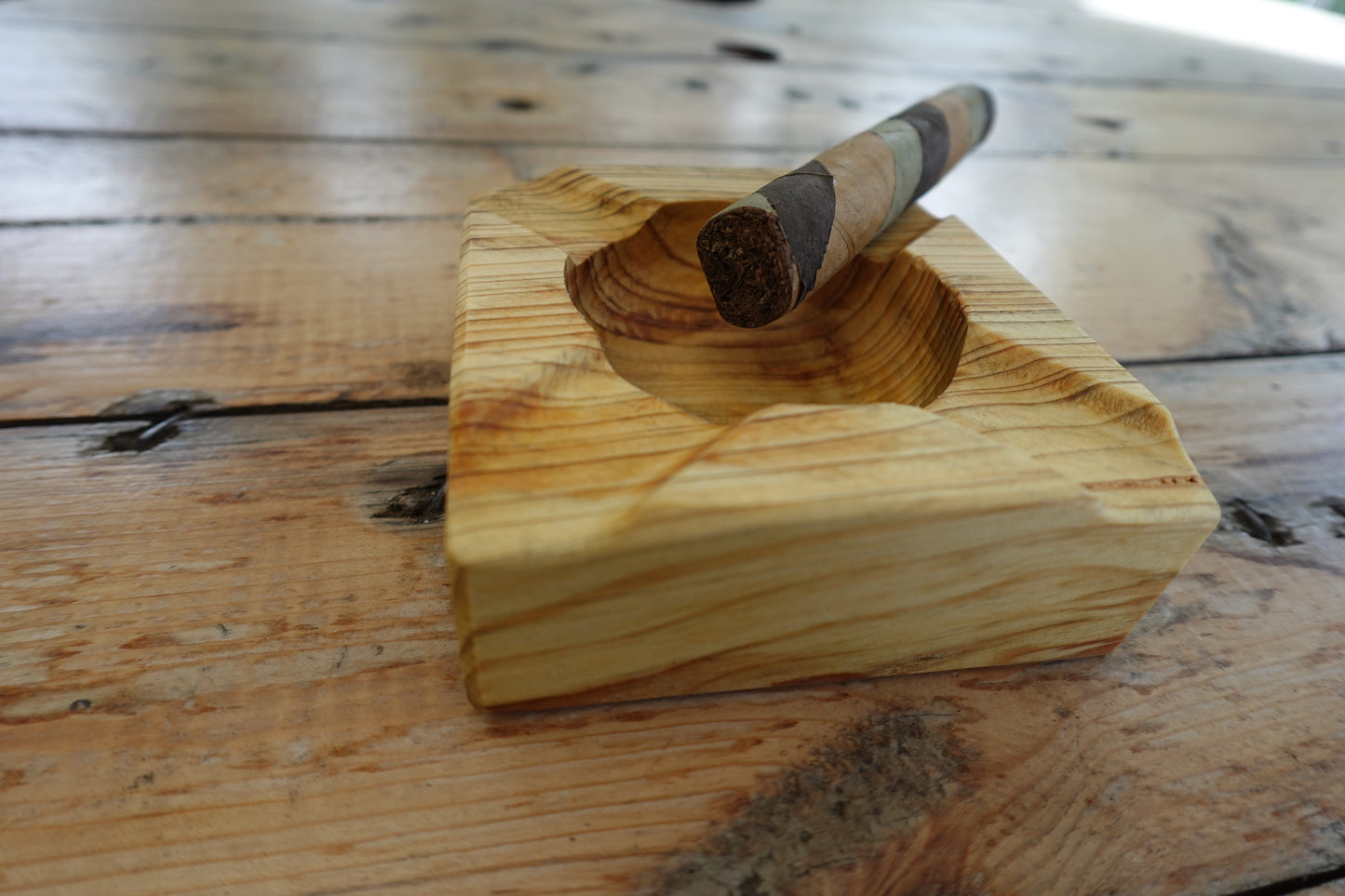 Indianapolis Motor Speedway Cigar Ashtray 6192025IMS64F