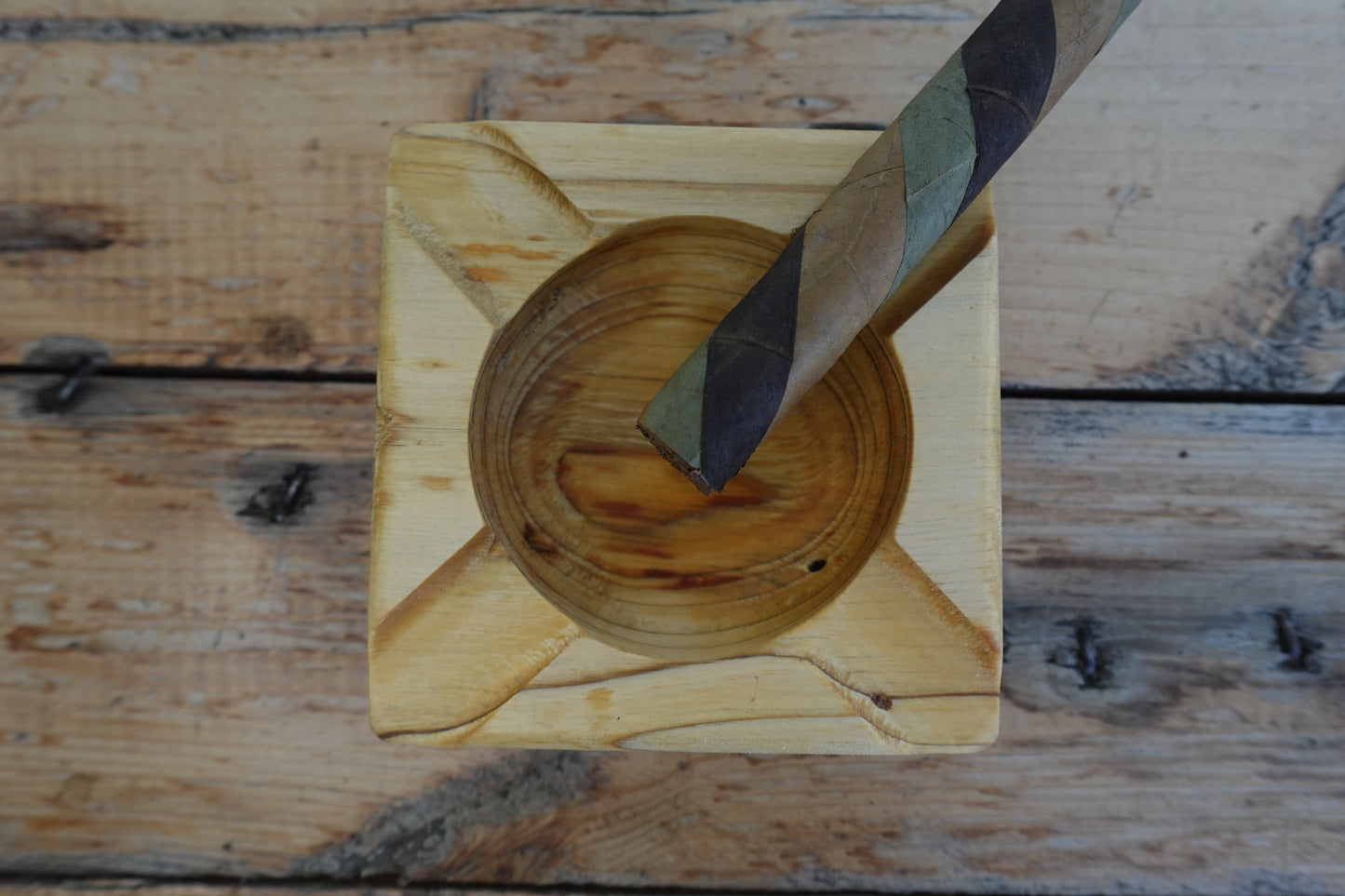 Indianapolis Motor Speedway Cigar Ashtray 6192025MS14F