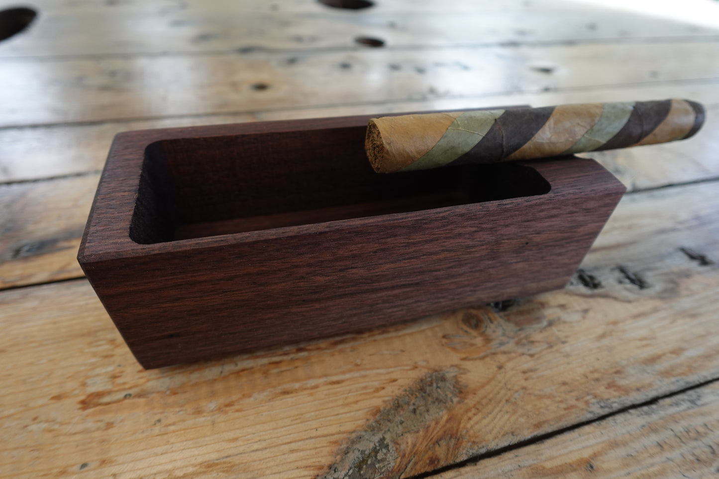 Indiana Walnut 1 Finger Cigar Ashtray