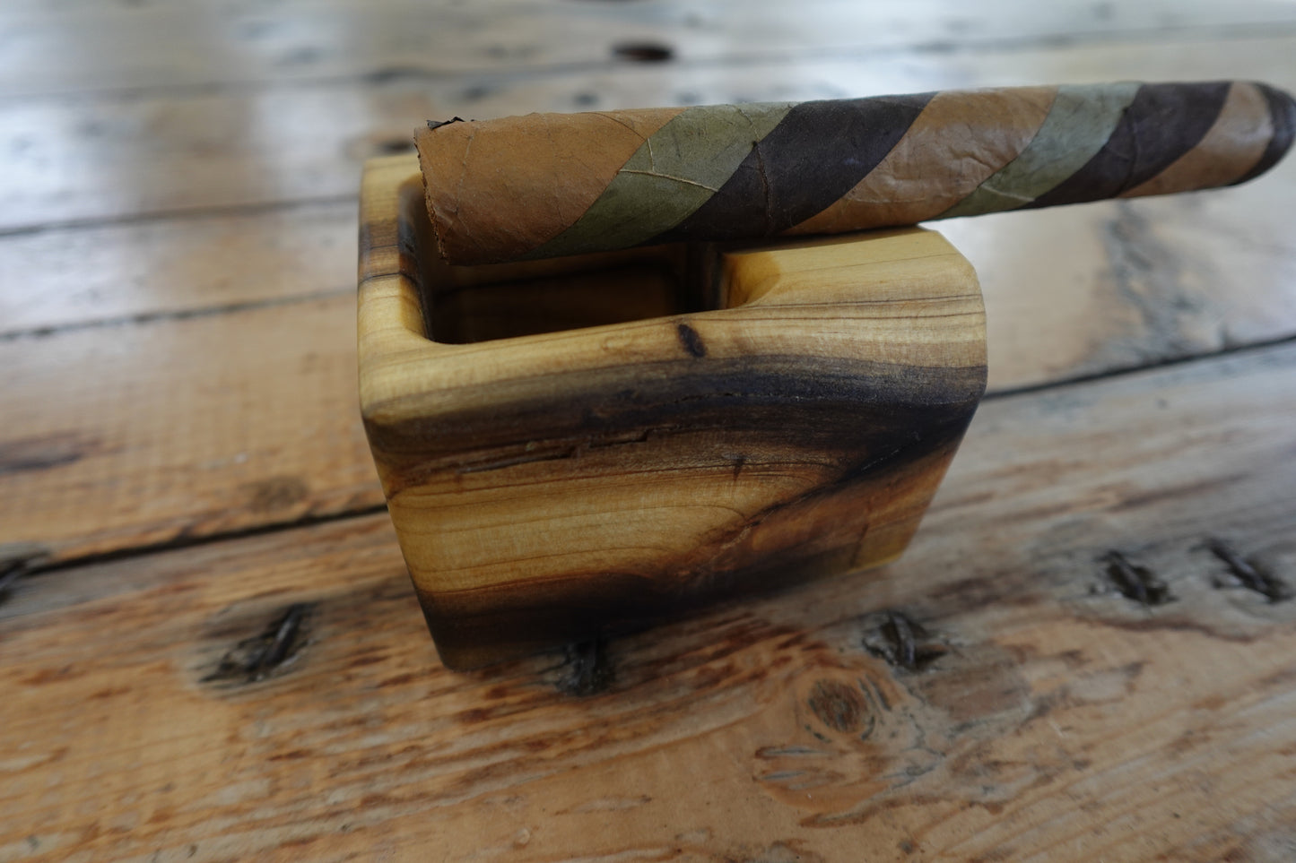 Indiana Poplar One Finger Cigar Ashtray 5192025RP1