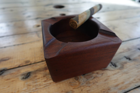 Ipe Cigar Ashtray 5142025I1