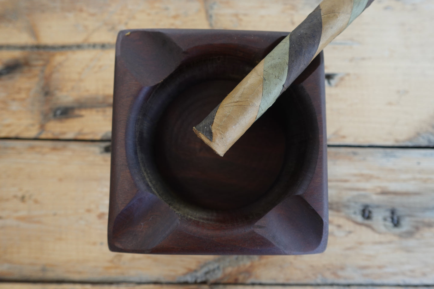 9102025IPE1F4 Brazilian Ipe Four Finger Cigar Ashtray