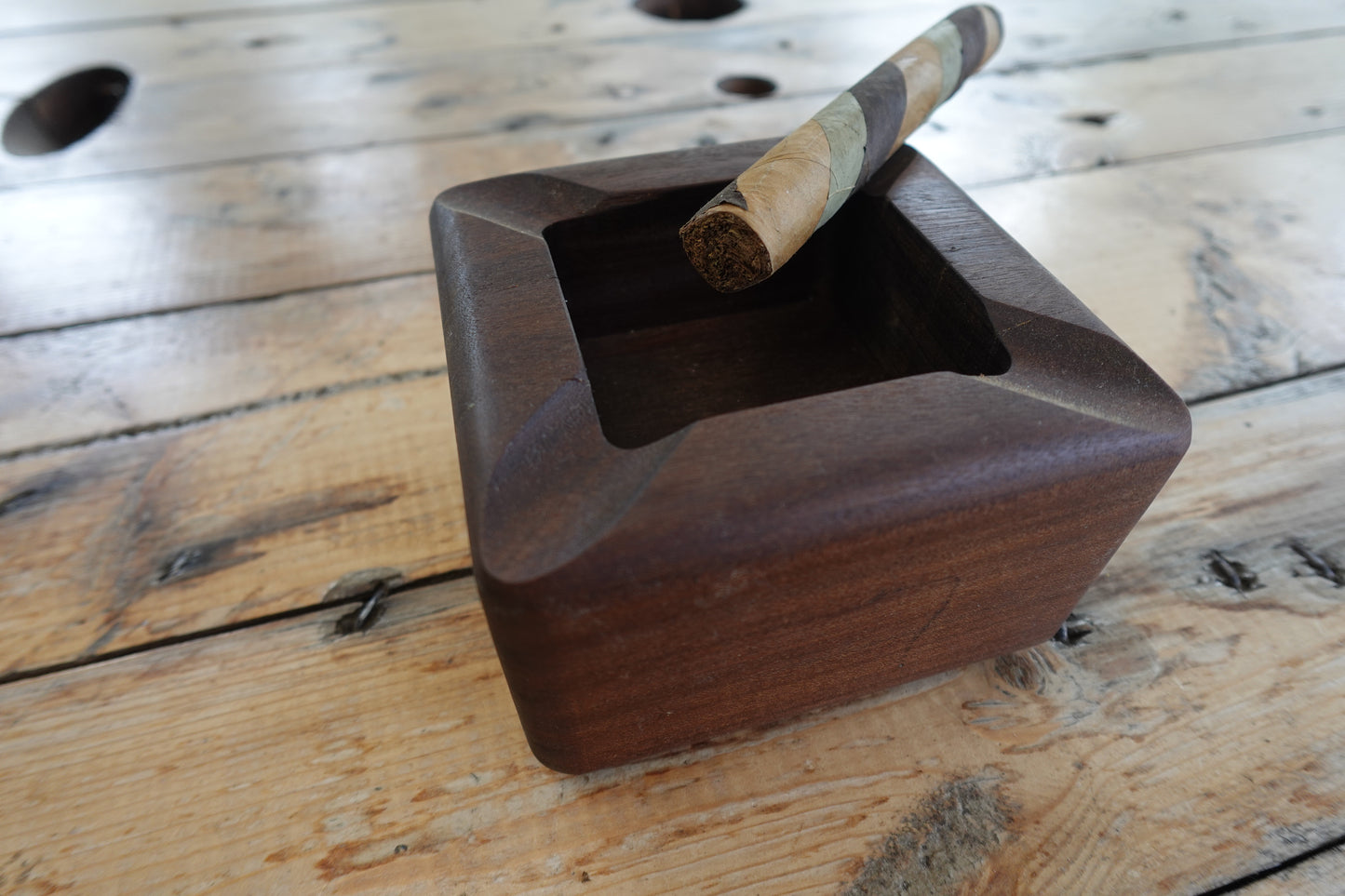 3312025I2 Ipe Cigar  Four Finger Ashtray