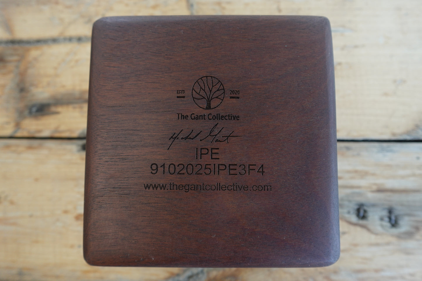 9102025IPE3F4 Brazilian IPE 4 Finger Cigar Ashtray