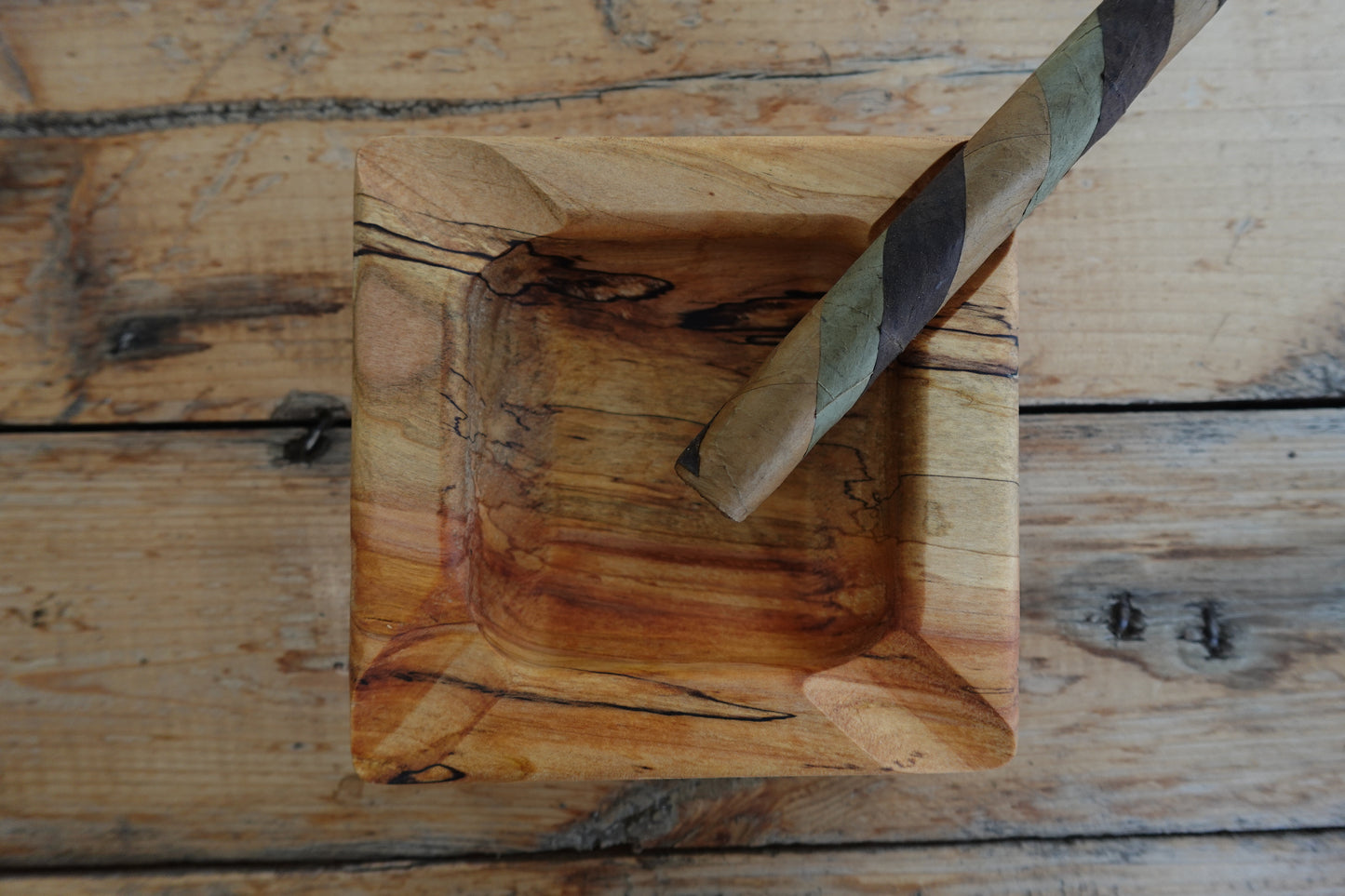 Indiana Ambrosia Maple Four Finger Cigar Ashtray 10142025SM2F4