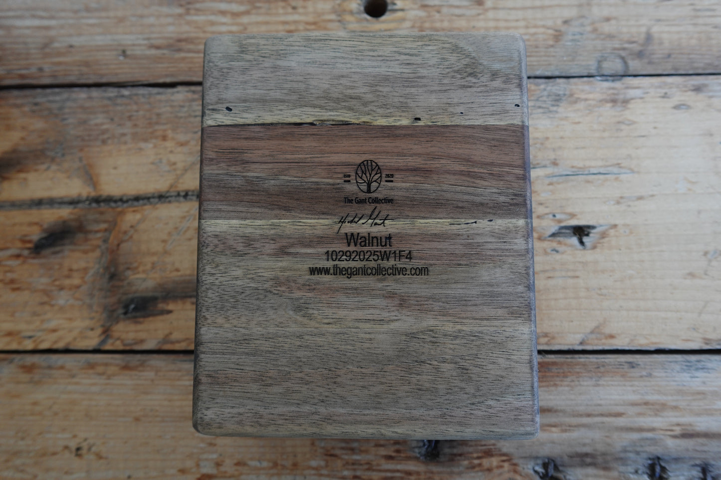 10292025W1F4 Walnut Cigar Ashtray