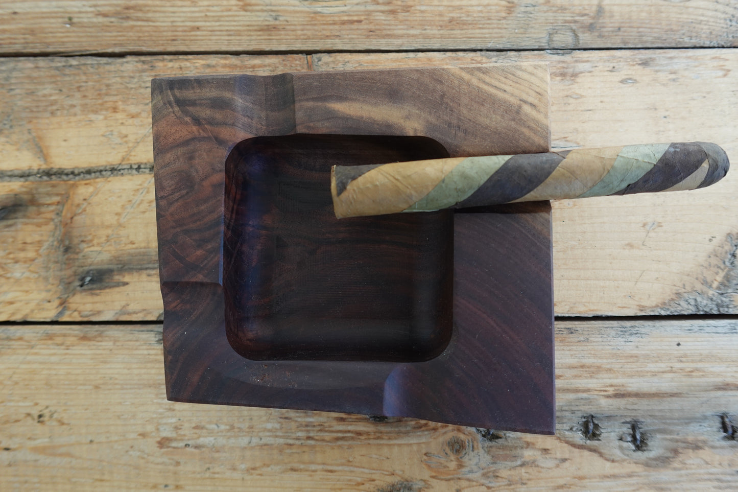 Gunstock Series Walnut Cigar Ashtray 10152024GS2