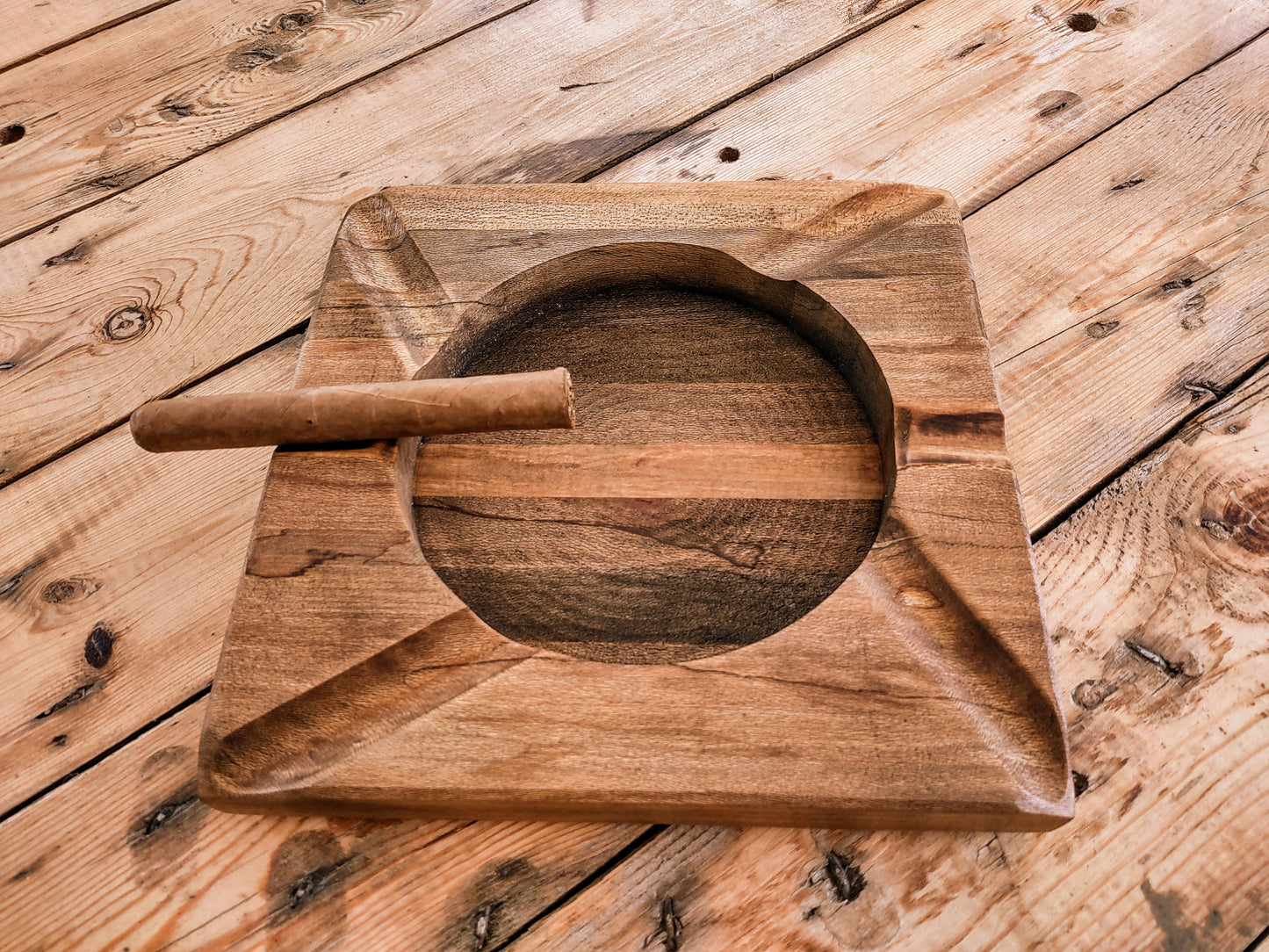 Multi- Species Cigar Ashtray - The Flywheel